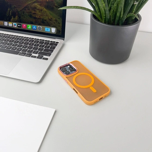 Puzdro Magnetic Collection MagSafe iPhone 16 Pro – oranžové
